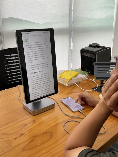 Lafos Pro Smartphone Display