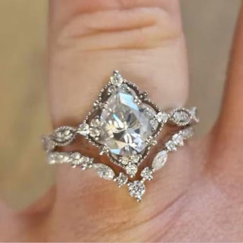Vintage Pear Shaped Moissanite Engagement Ring Bridal Set 2pcs