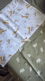 Double Gauze Printed Elephants Green