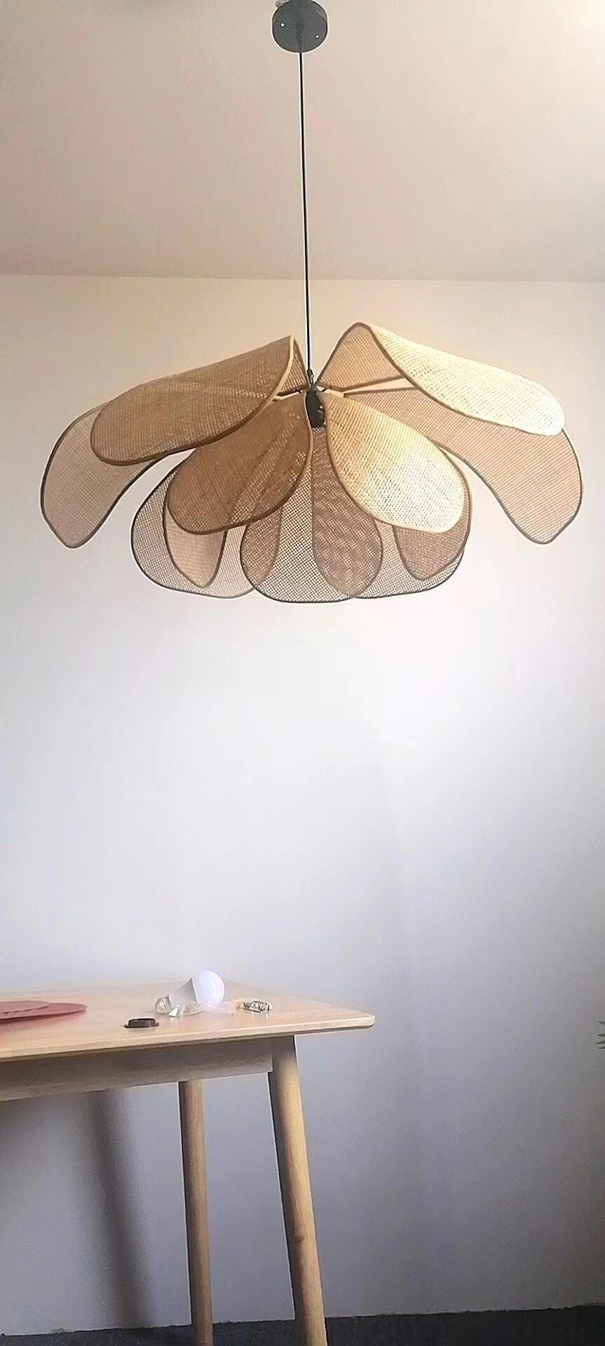 Lampsmodern Pendant Light Rattan Petal Pendant Light Rustic Lamp Shade ...