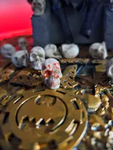 10/20Pcs Gothic Skull & Mushroom Mini Sculptures – Collectible Halloween & Garden Ornaments