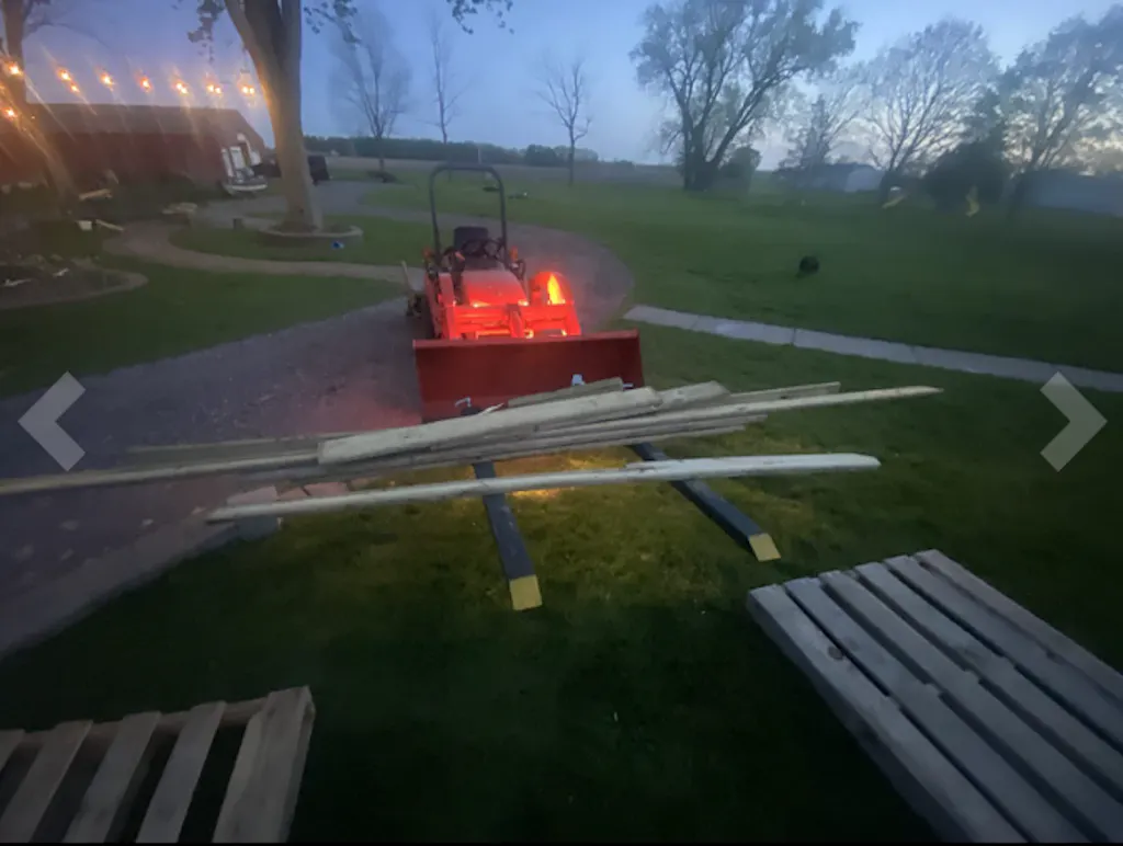 60" 4000lbs Clamp on Pallet Forks Heavy-Duty Tractor Forks Compatible Tractor Bucket Forks for Tractor Attachments, Skid Steer, Loader Bucket