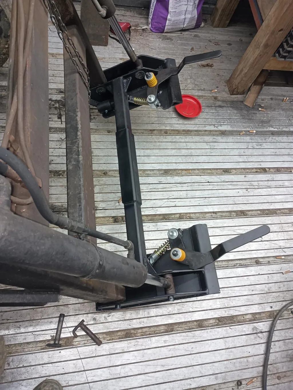 Universal Skid Steer Quick Tach Conversion Adapter Bobtach Latch Box Weld On QTK Tractor Front Attachment for Buckets Plows Forks