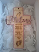 Taufkreuz aus Holz personalisiert | Taufgeschenk | Geschenk zur Kommunion & Konfirmation