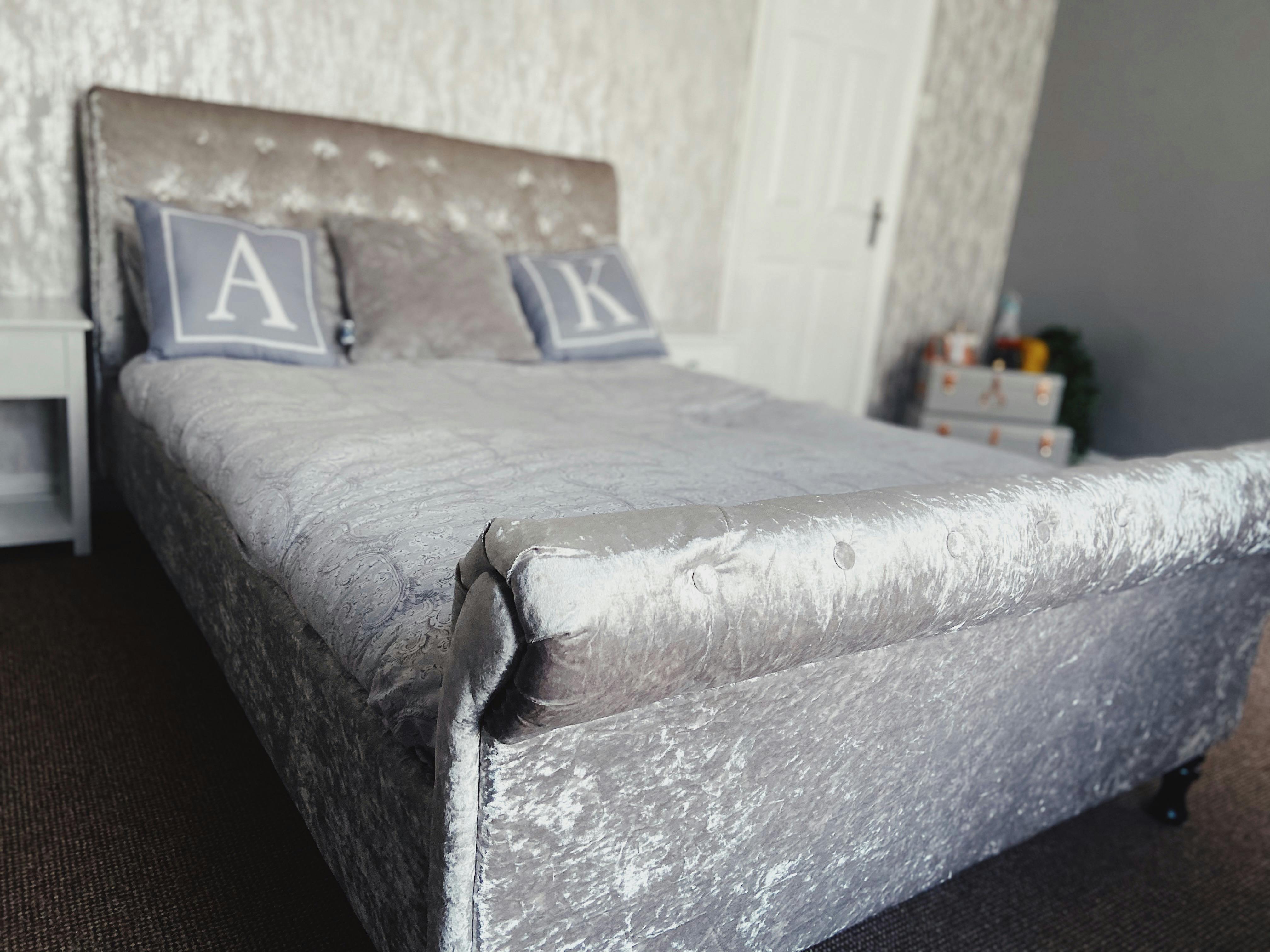 glamour silver crushed velvet bed