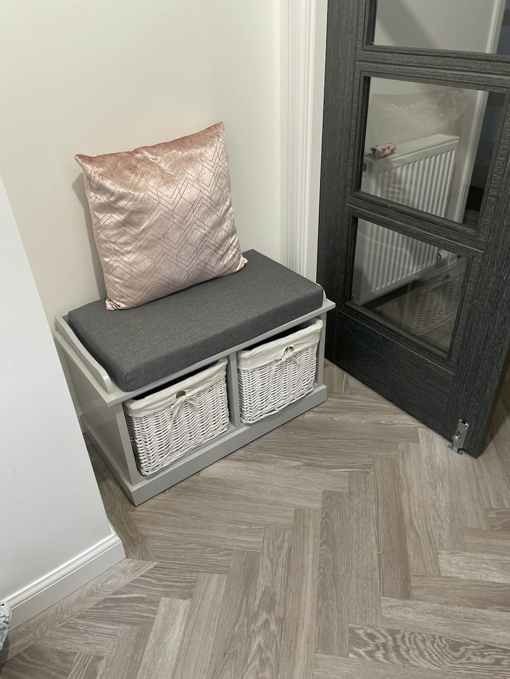 Fyfield Hallway Shoe Storage Bench in White with cushion Laura James