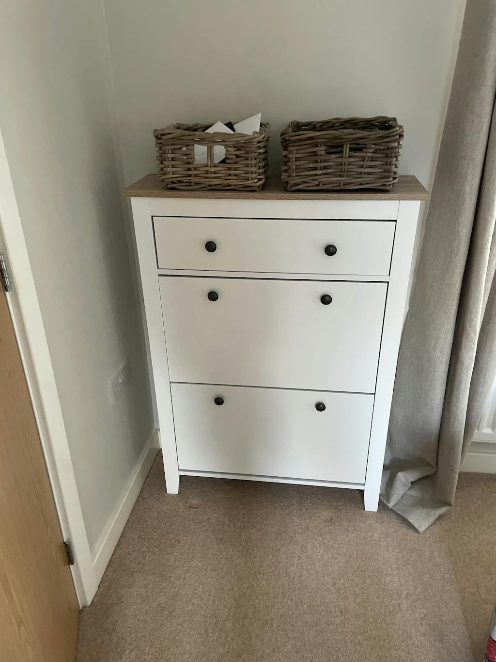 Sandhurst shoe 3 door white Laura James