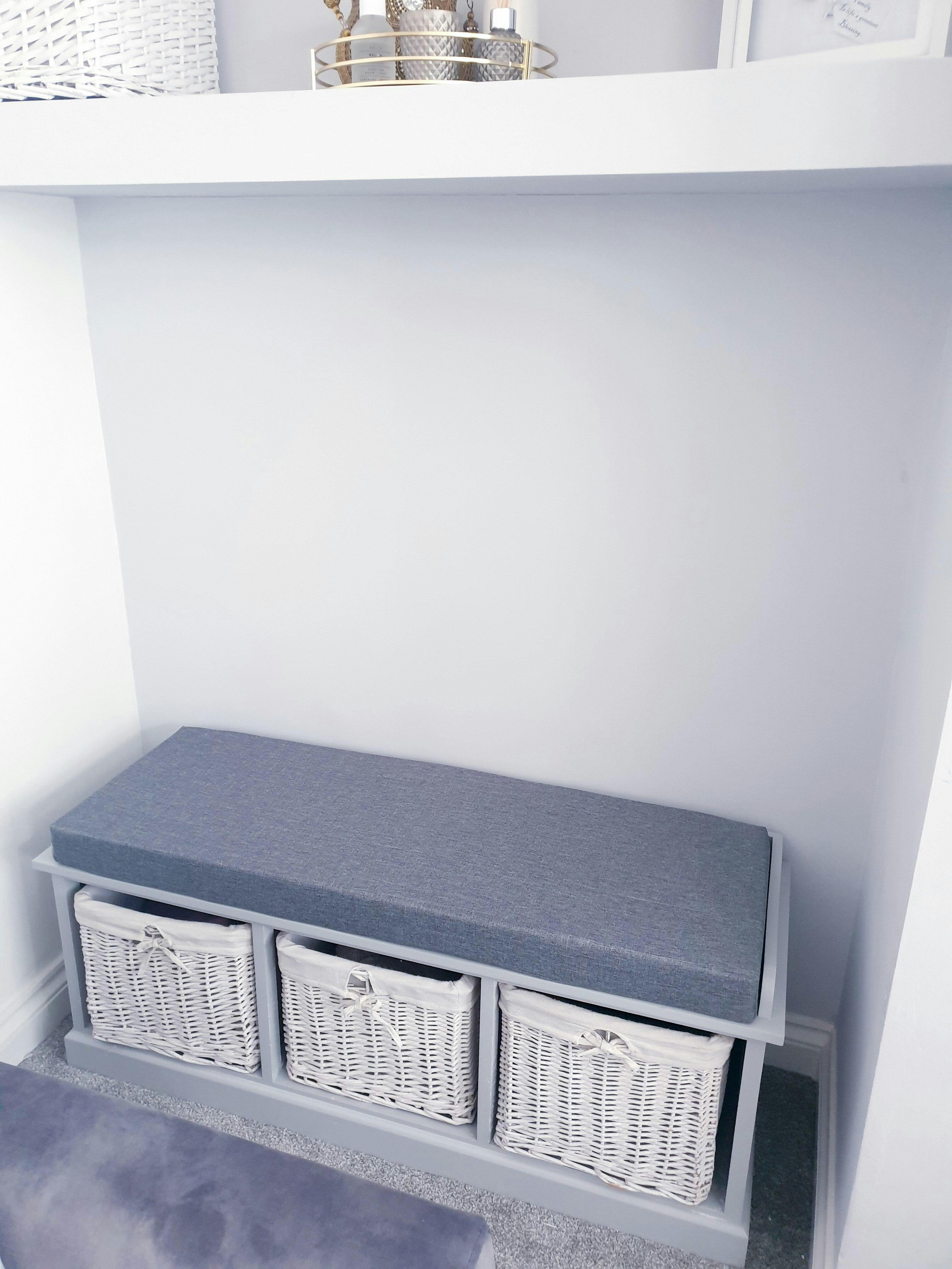 Fyfield Hallway Shoe Storage Bench with cushion Laura James