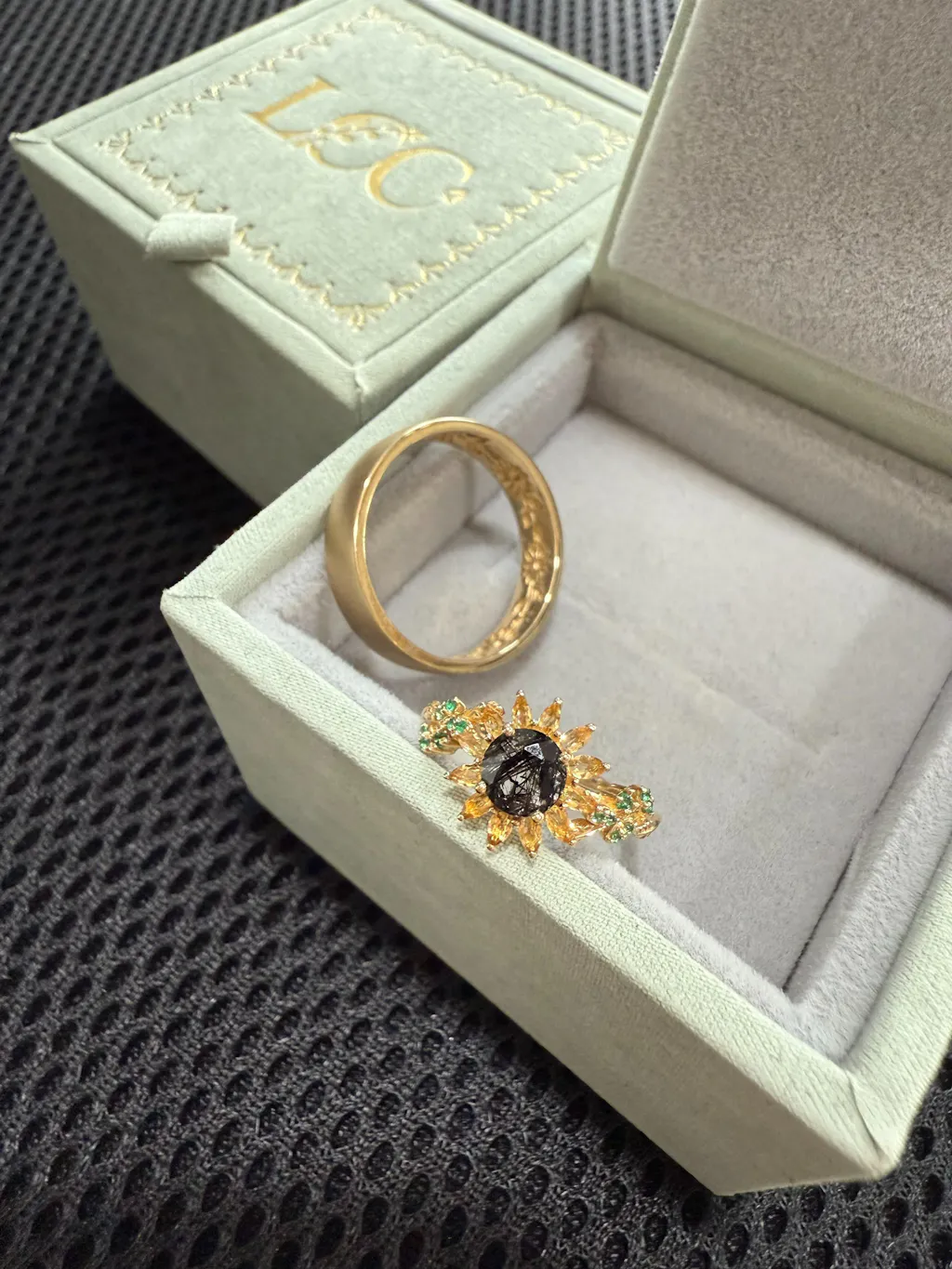 LCCjewelry | Sunflower Couple Ring & Gold Leaf Wedding Set