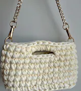 Sac au Crochet Crème avec Fil Doré – Élégant, Raffiné et Unique