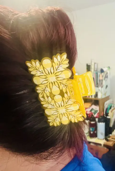 Medium Quilt Floral Hair Claw