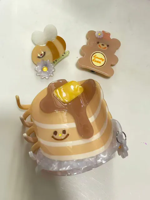 Butter Muffin Hair Claw & Bee  Bear Hair Clip Set