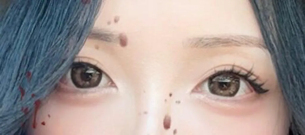 Romantea Smoky Brown Toric