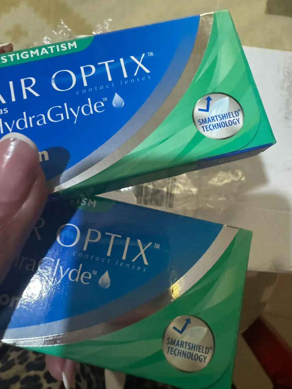 Air Optix Plus Hydraglyde Astigmatismo  (6 Lentes de Contacto)