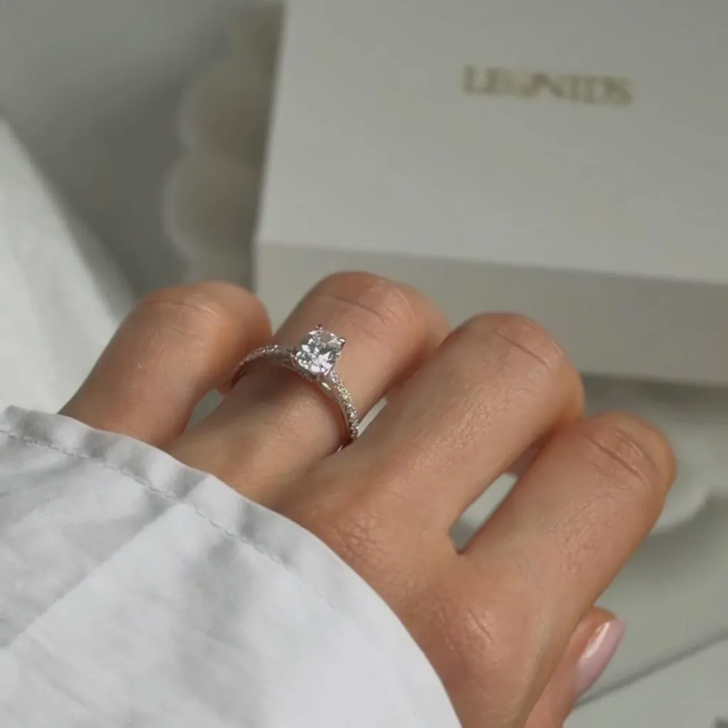Melina丨1CT Oval Lab Diamond Engagement Ring with Cathedral Setting & Milgrain Pavé Band