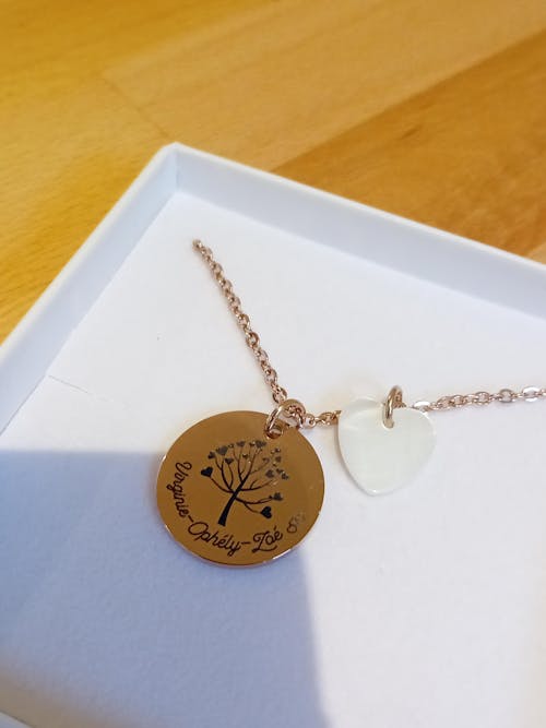 Collier personnalisé médaille gravée avec Arbre de vie 20 mm