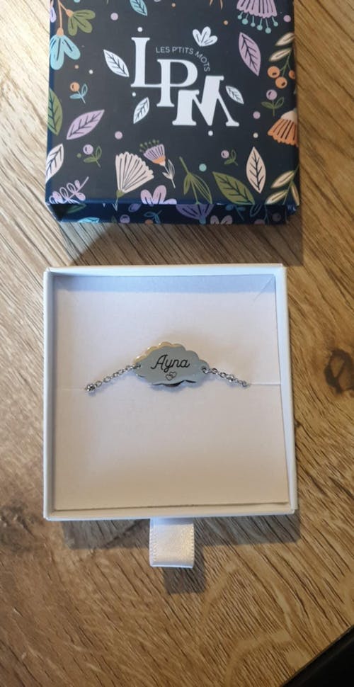 Bracelet chaine enfant personnalisé avec médaille nuage à graver