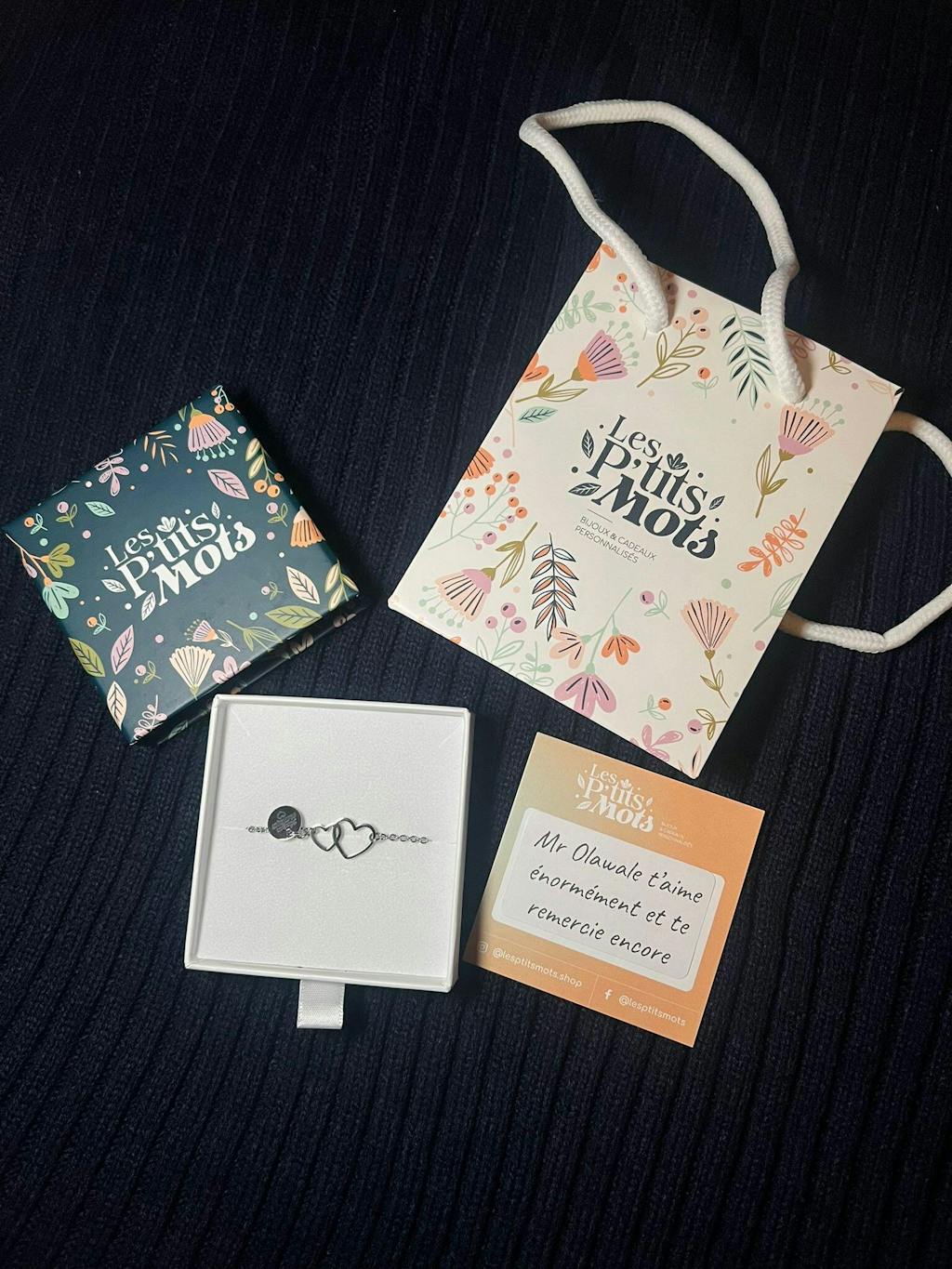 Bracelet personnalisé femme double cœur & médaille gravée 10 mm en acier inoxydable