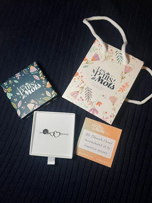 Bracelet personnalisé femme double cœur & médaille gravée 10 mm en acier inoxydable