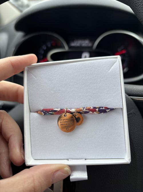 Bracelet Liberty personnalisé gravure symbole et médailles de 10 mm à graver