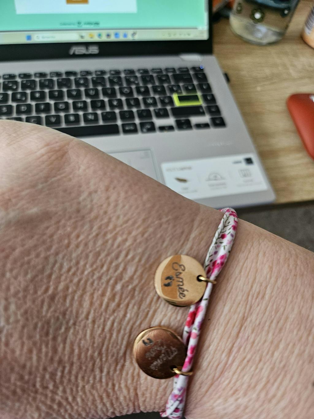 Bracelet personnalisable en liberty médailles gravées personnalisées de 10 mm et breloque au choix