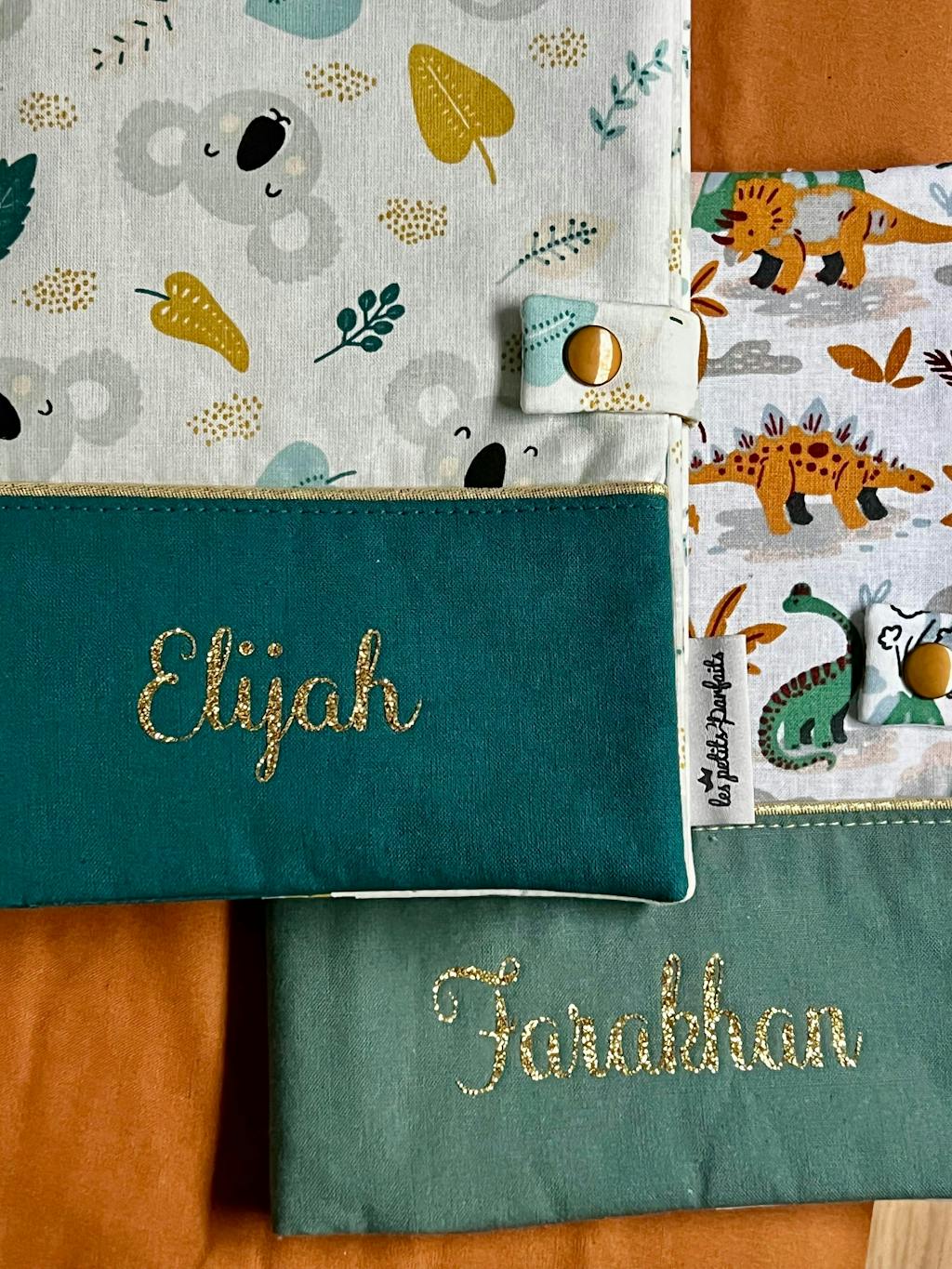 Protège carnet de santé à Personnaliser - 2 bandeaux