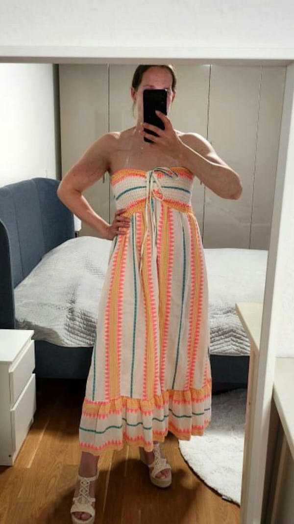 Off-Shoulder Kleid 2506027