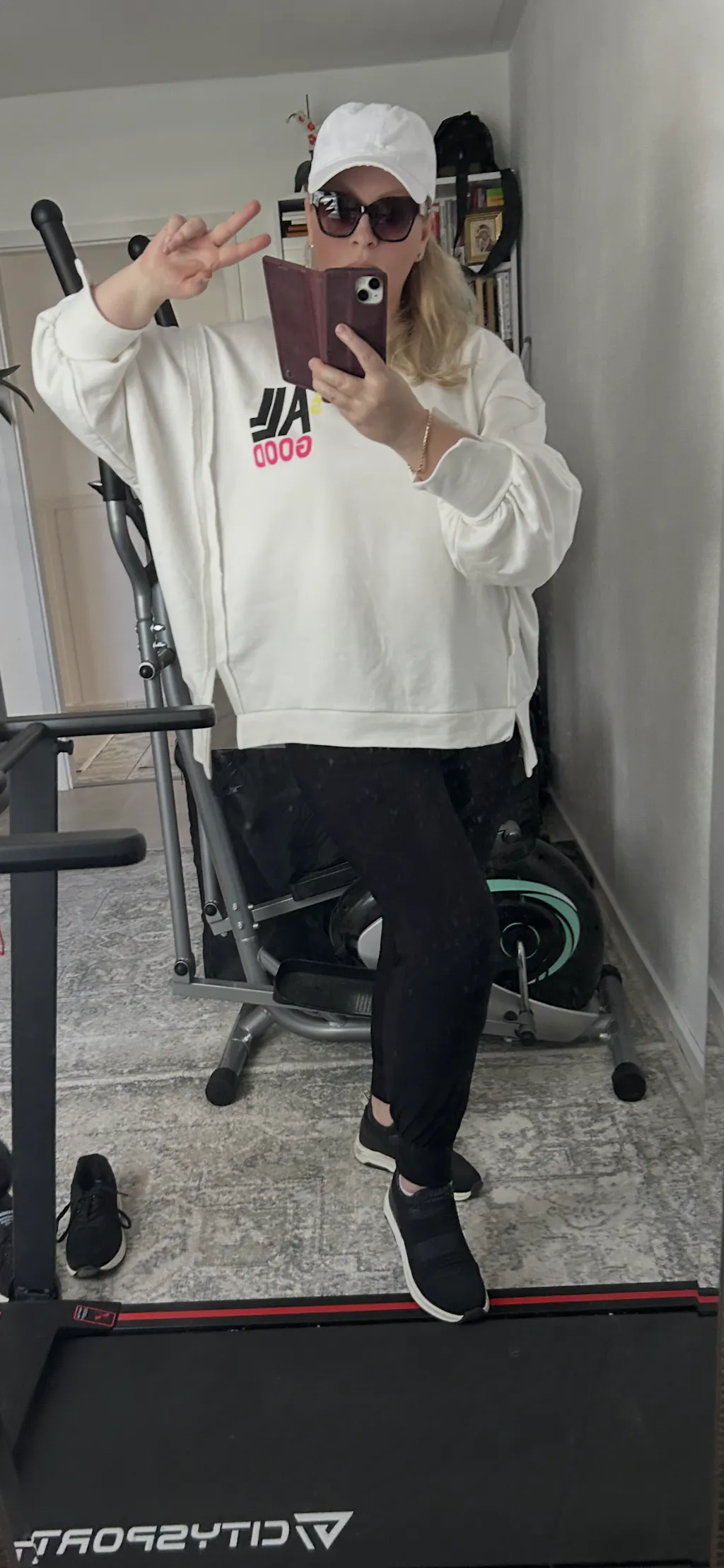  Levelone GmbH & Co. KG