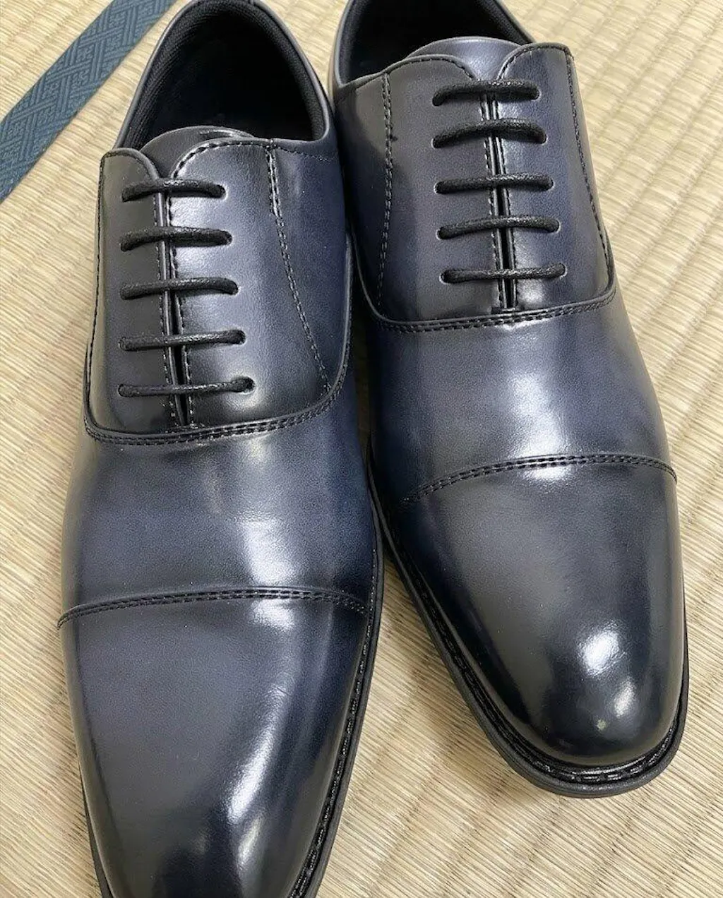 幅広 撥水 軽量 定番 ストレートチップ ビジネスシューズ ネイビー