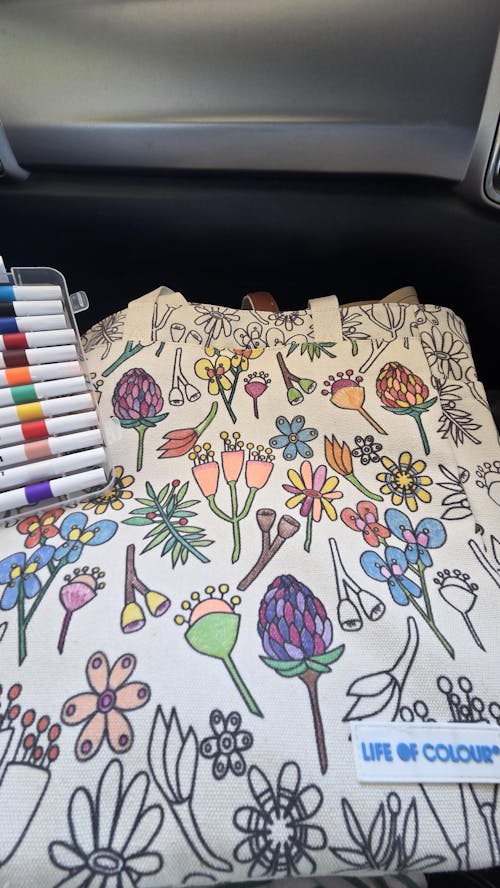 DIY Doodle Bag Bundle - Wildflower & Love Heart Tote Bags & Acrylic Markers