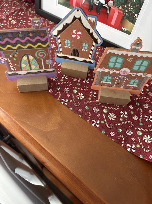 Gingerbread Houses – Christmas Colouring Kit