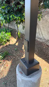 Universal Flush Locking Hand Hole Cover