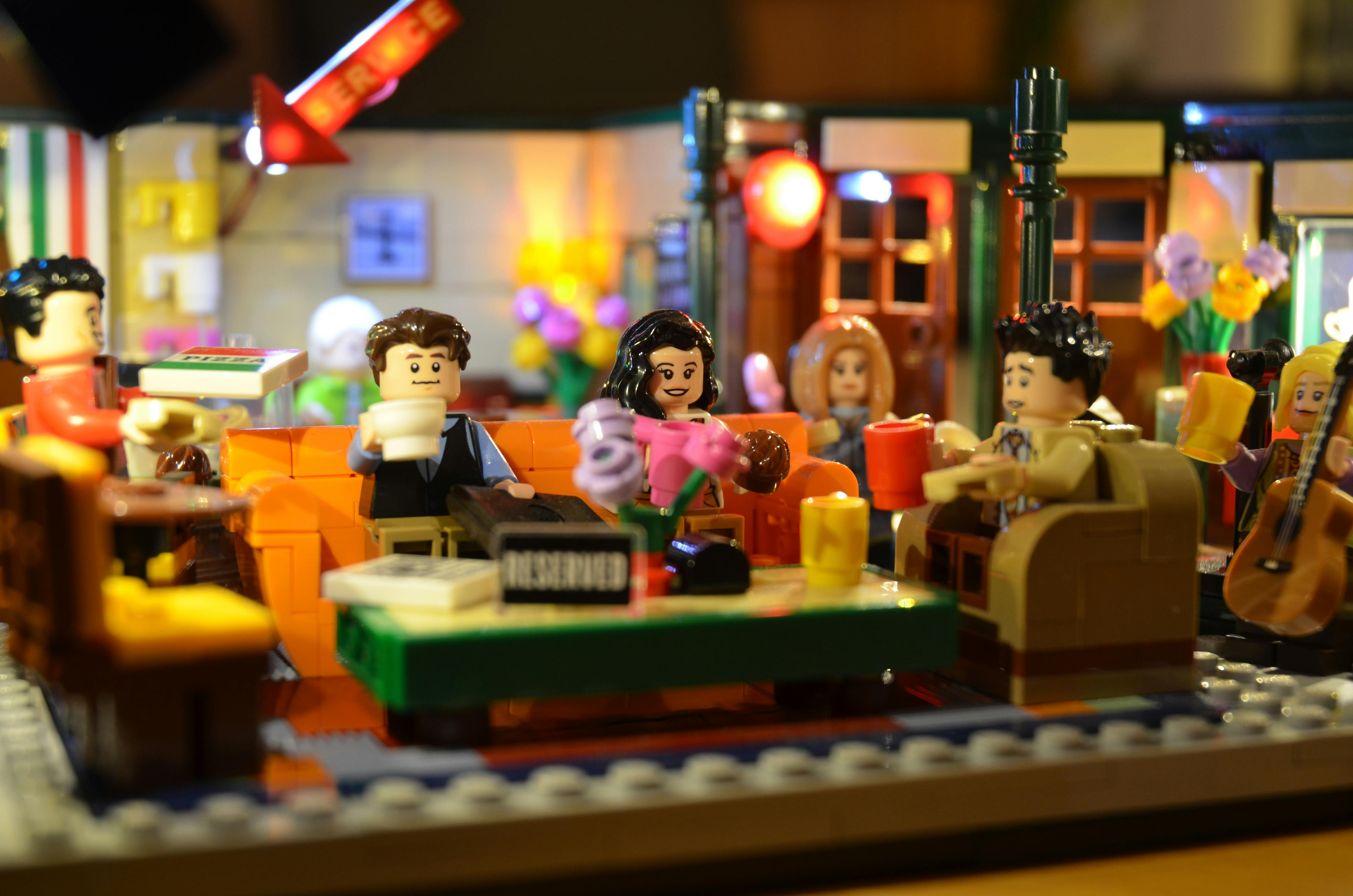 lego central perk light kit
