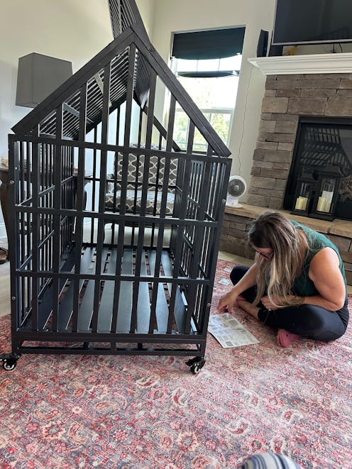 48” Extra Large Heavy Duty Indoor Kennel for Big Dog with High Anxiety