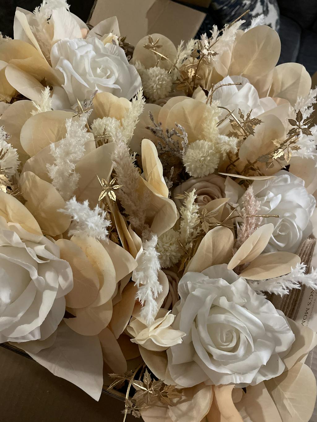 Round Bridesmaid Bouquets in White & Beige – Ling's Moment