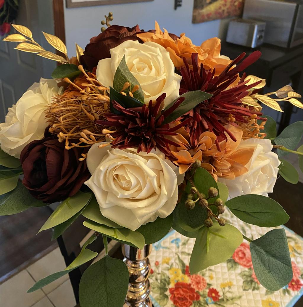 Sunday Bouquet: Brown Bagging It - StyleCarrot