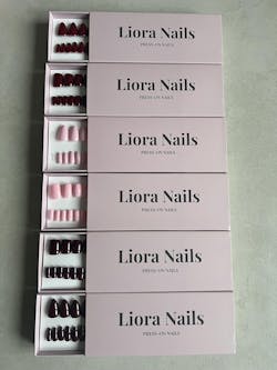 Wine Red Short Almond