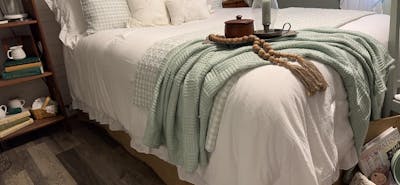 Ruffle Cute Lightweight Fluffy as Gift 3 Pieces Comforter Set