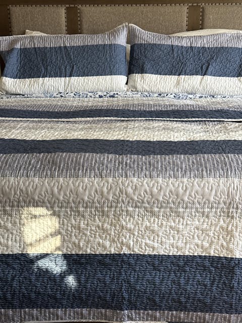 Bedspread & Coverlet Stripe Patchwork 3 Pieces Quilt Set