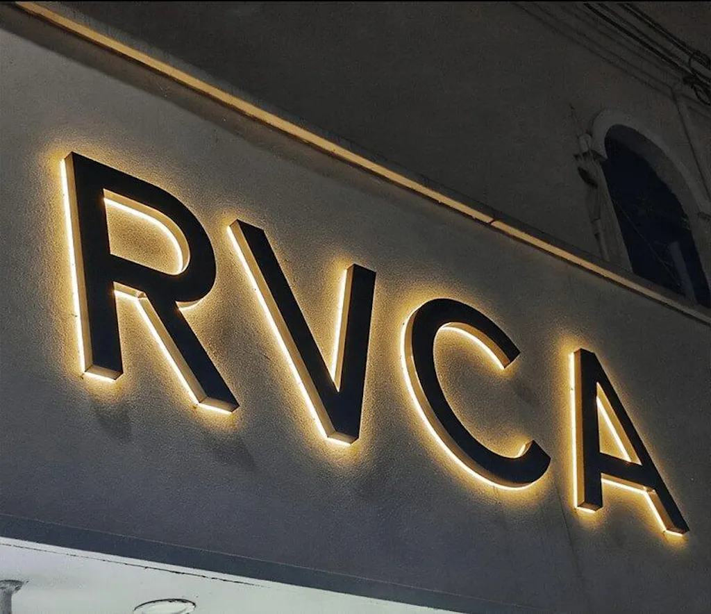 Elegant Backlit Lobby Sign – Custom LED Illuminated Acrylic Sign for Hotels, Offices & Reception Areas