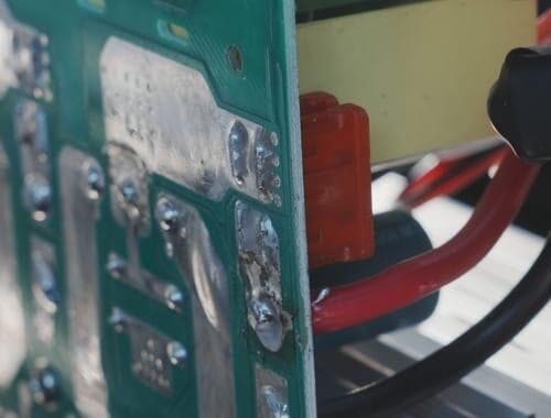 LiTime 12V 2000W正弦波インバーター｜高効率DC AC変換＆車中泊