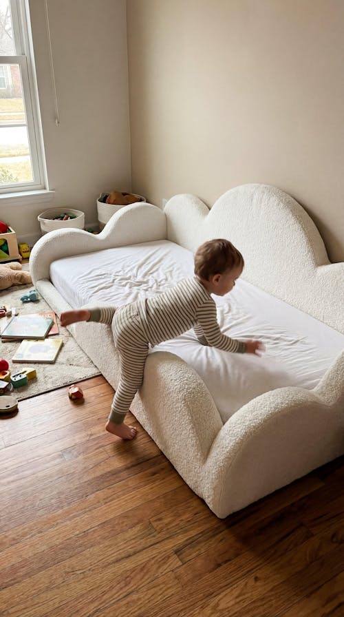 Cama Montessoriana Nuvem - Branco | Little Duck