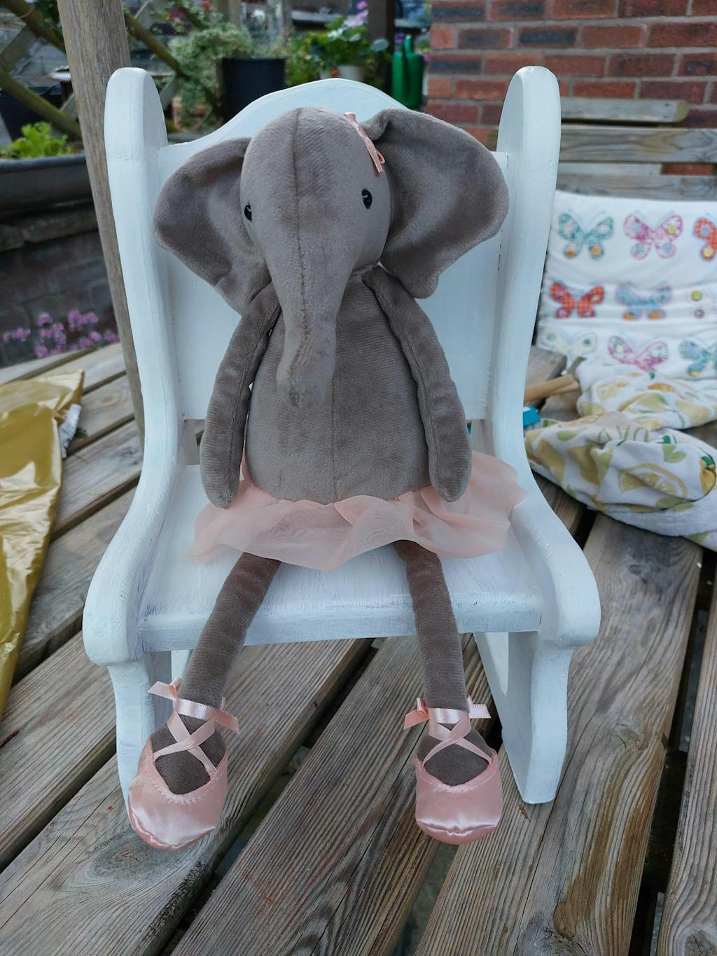 Pure white zero emission, antibacterial, baby safe paint Little Knights