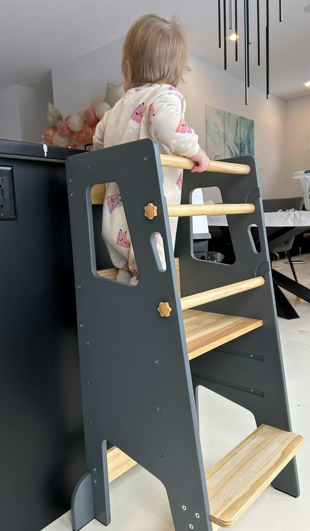 Learning Tower - Kitchen Helper Stool - White