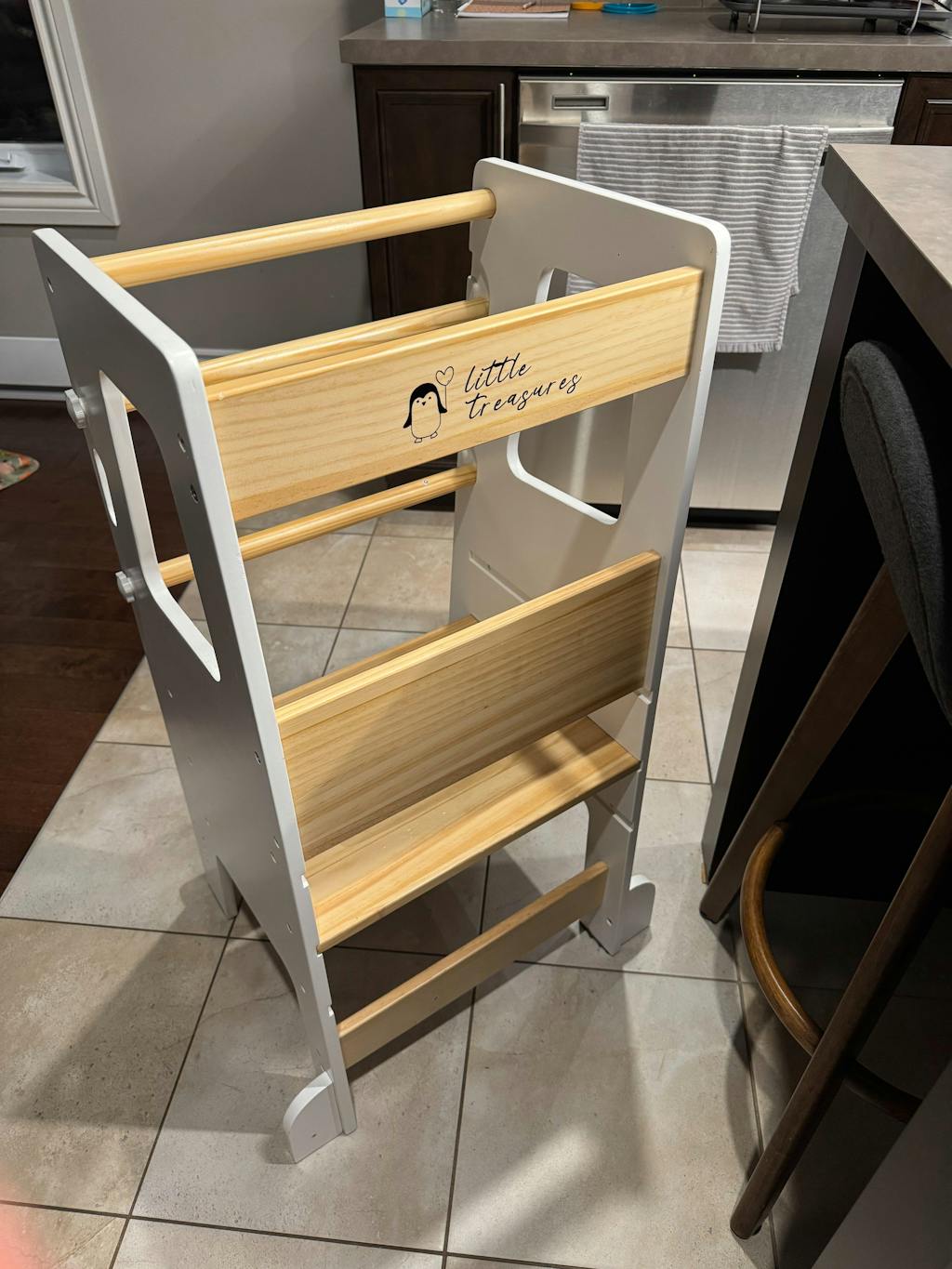 Learning Tower - Kitchen Helper Stool - White