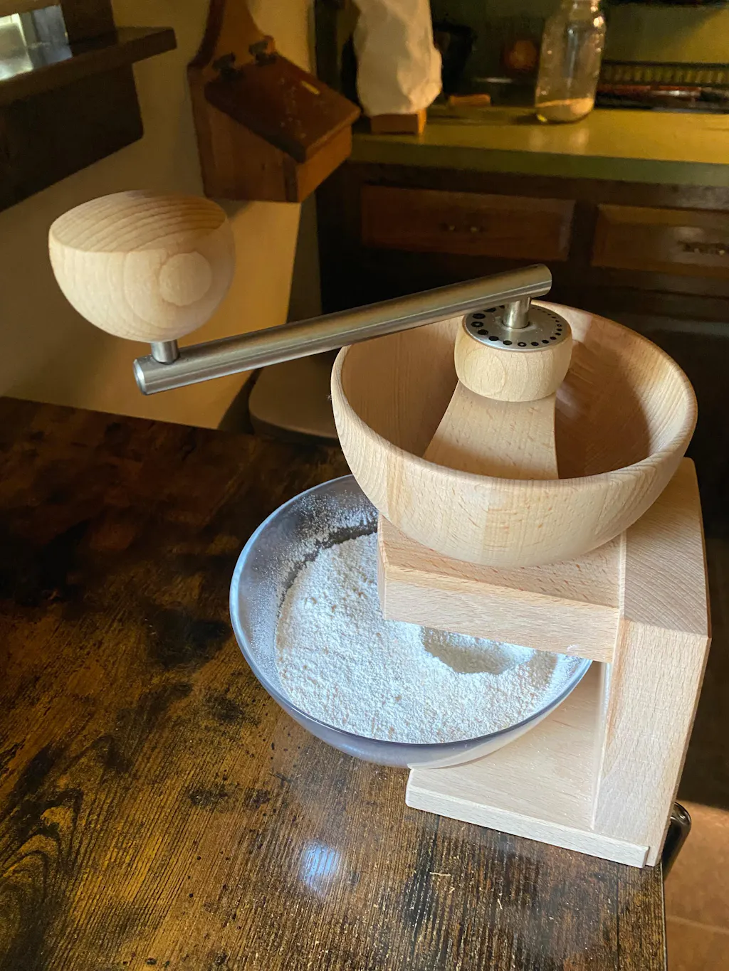 Manual Grain Corn Mill Grinder Wood Hand Crank MIA MOLA — Loewen