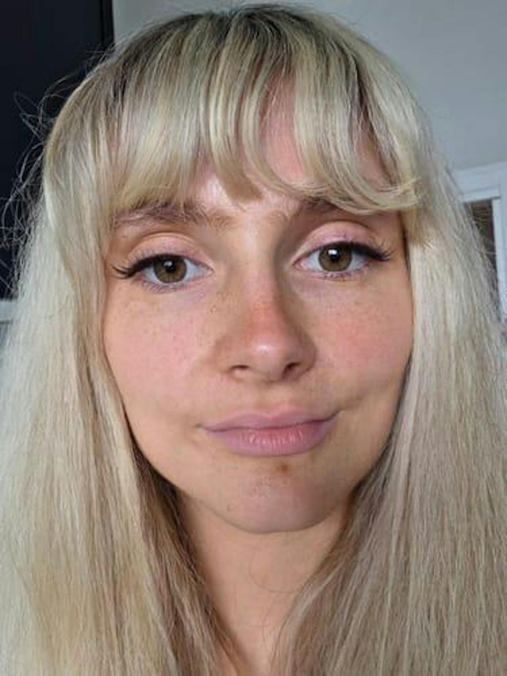 Feathered Flare Pre-Glued Half Lashes