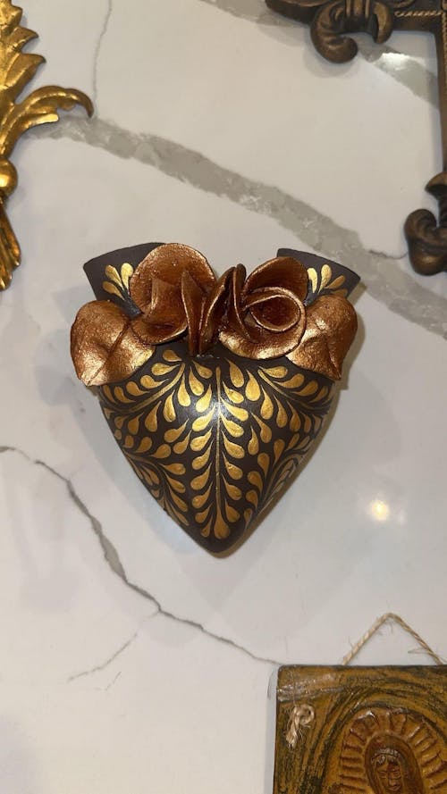 La Flor - Mexican Hand-Painted Hearts