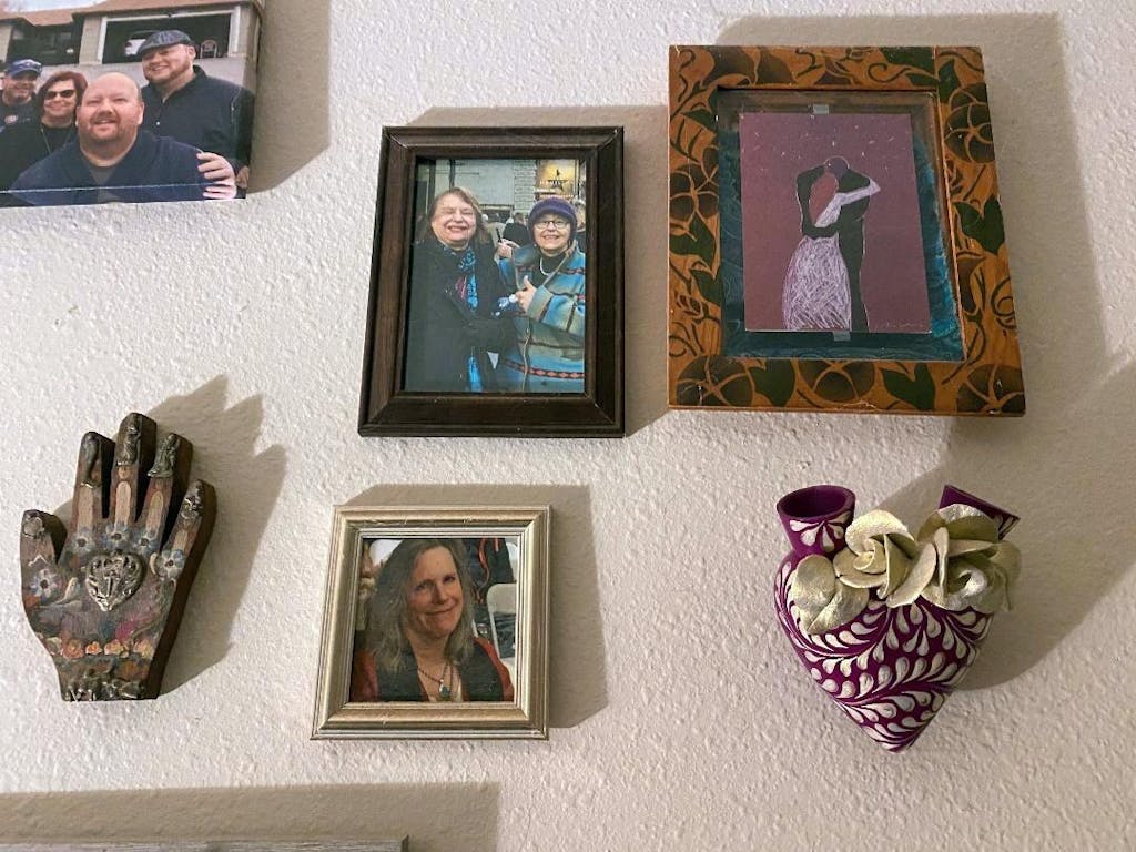 La Flor - Mexican Hand-Painted Hearts