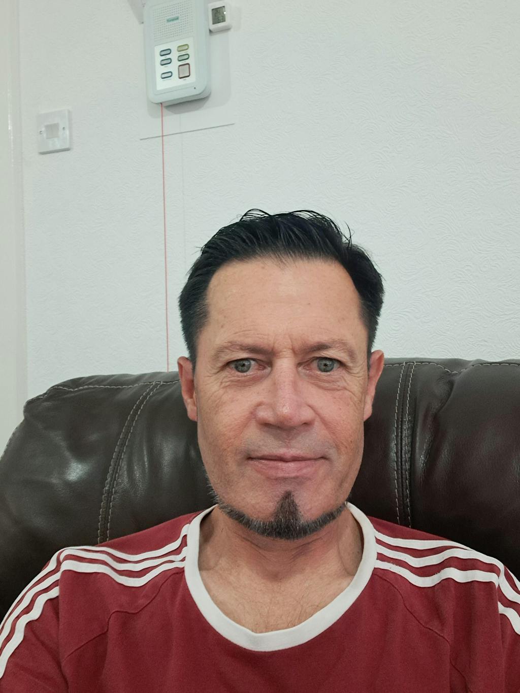 Instant Hair & Beard Dye Shampoo - Target for Men